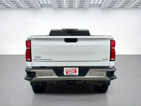 Used 2025 Chevrolet Silverado 2500 LTZ w/ LTZ Premium Package image 5