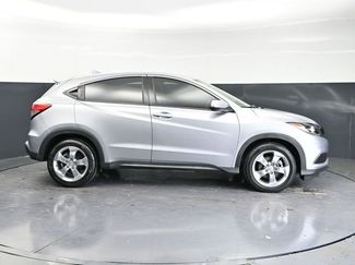 Used 2022 Honda HR-V LX video 4