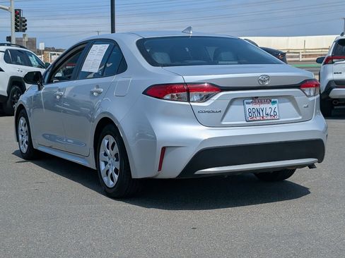 Used 2020 Toyota Corolla LE FWD image 11
