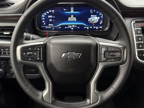 Used 2023 Chevrolet Tahoe Z71 w/ Luxury Package AWD/4WD image 15