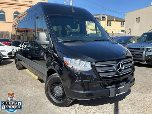 Used 2024 Mercedes-Benz Sprinter 2500 image 1