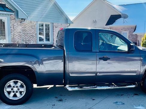 Used 2010 GMC Sierra 1500 SLE w/ Power Pack Plus image 2