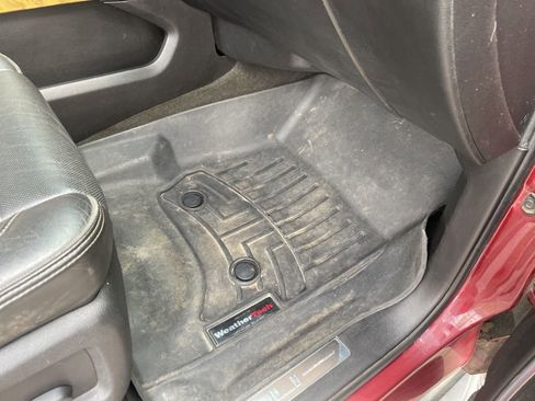 Used 2017 GMC Yukon XL Denali w/ Open Road Package image 17