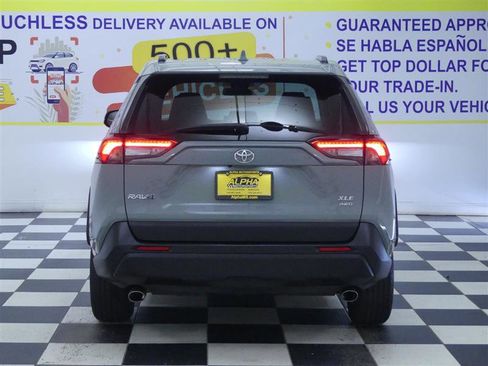 Used 2022 Toyota RAV4 XLE image 5
