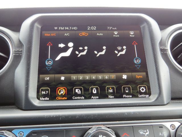 Used 2021 Jeep Gladiator Overland w/ Popular Equipment Package AWD/4WD image 24