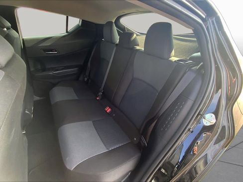 Used 2020 Toyota C-HR LE FWD image 21