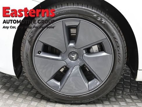 Used 2023 Tesla Model 3 Standard Range image 29