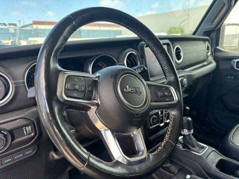 Used 2023 Jeep Wrangler Unlimited Sahara w/ Cold Weather Group AWD/4WD image 10