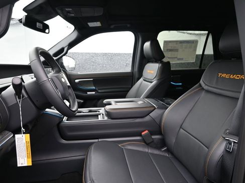 New 2025 Ford Expedition Tremor image 18