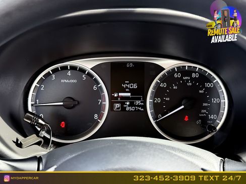 Used 2019 Nissan Kicks S FWD image 22