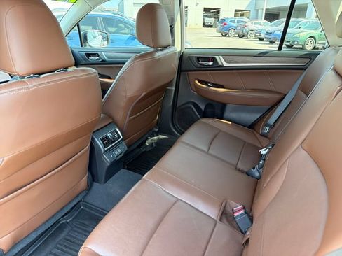 Used 2019 Subaru Outback 2.5i Touring AWD/4WD image 22