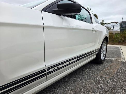 Used 2013 Ford Mustang Coupe image 11