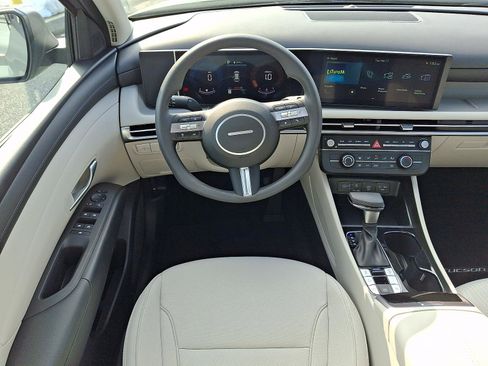 New 2026 Hyundai Tucson SE image 7