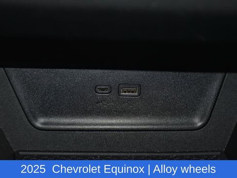 Used 2025 Chevrolet Equinox LT image 20