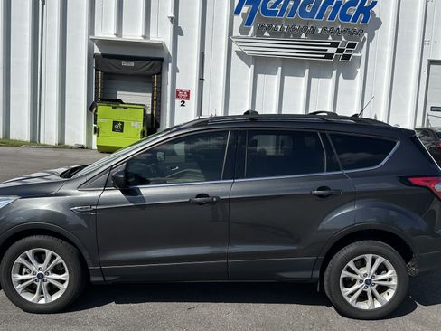 Used 2018 Ford Escape SEL AWD/4WD image 7
