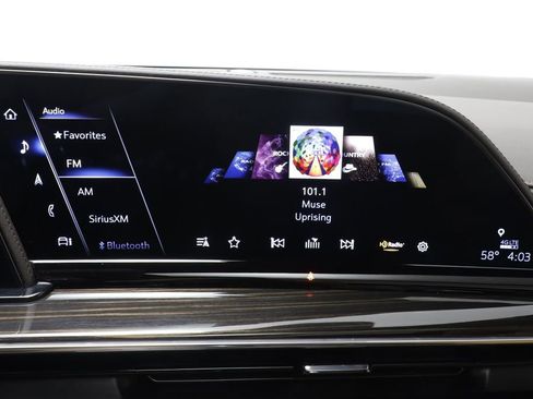 Used 2024 Cadillac Escalade ESV Sport w/ LPO, ONYX Package AWD/4WD image 10