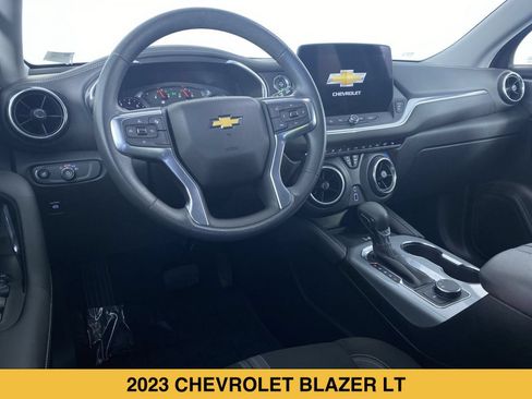 Used 2023 Chevrolet Blazer LT w/ Convenience Package FWD image 2