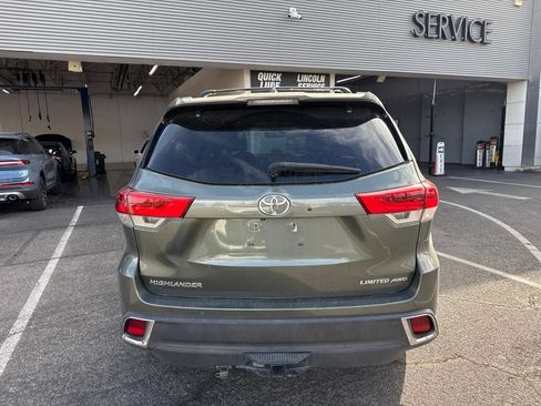Used 2018 Toyota Highlander Limited AWD/4WD image 6