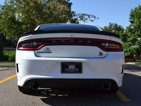 Used 2017 Dodge Charger R/T Scat Pack w/ Technology Group image 12