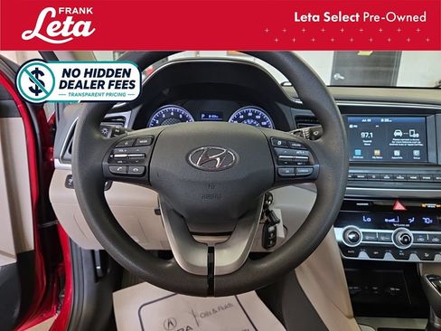 Used 2020 Hyundai Elantra SEL FWD image 14