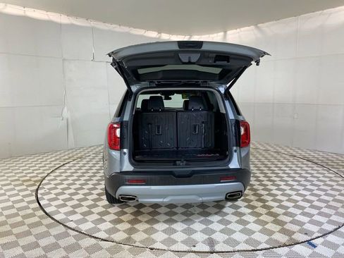 Used 2023 GMC Acadia SLT w/ LPO, Floor Liner Package FWD image 31