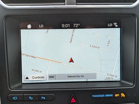 Used 2018 Ford Explorer Platinum AWD/4WD image 23