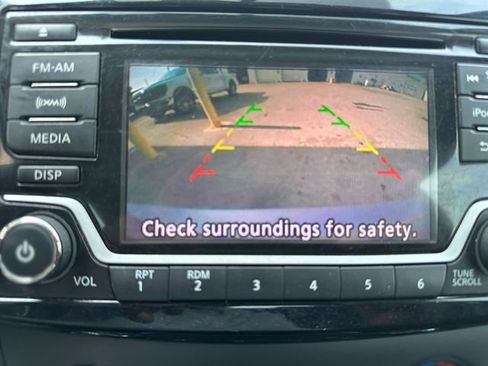 Used 2017 Nissan Sentra SV FWD image 18