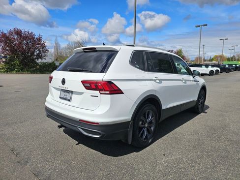 Used 2022 Volkswagen Tiguan SE AWD/4WD image 7