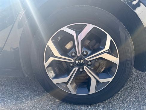 Used 2020 Kia Forte LXS image 33