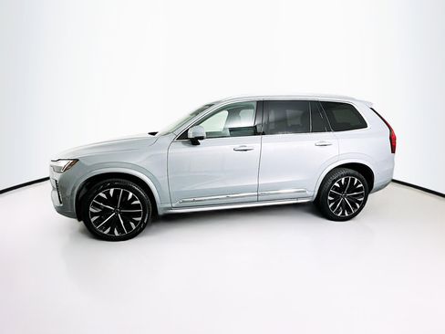 Used 2025 Volvo XC90 B6 Plus image 4