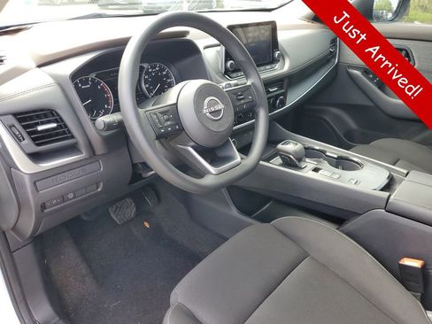 Used 2023 Nissan Rogue S FWD image 14