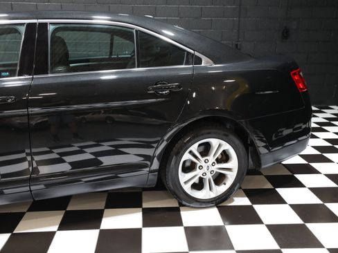 Used 2013 Ford Taurus SEL FWD image 25