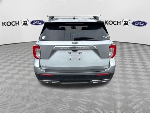 Used 2023 Ford Explorer XLT w/ Equipment Group 202A AWD/4WD image 7