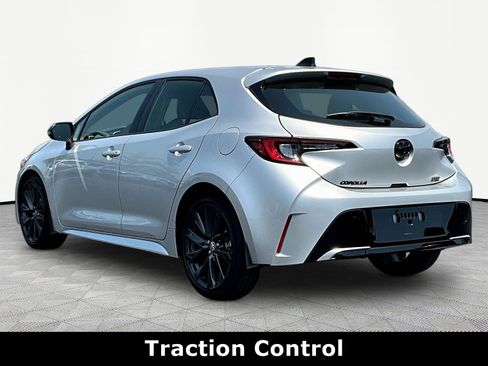 Used 2026 Toyota Corolla XSE FWD image 4
