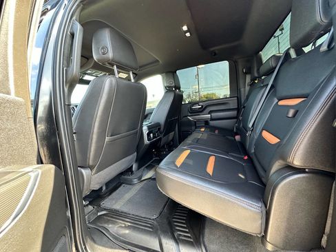 Used 2022 GMC Sierra 2500 AT4 w/ Gooseneck/5TH Wheel Package image 9