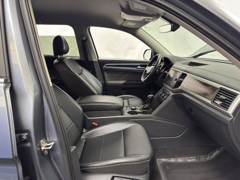 Used 2021 Volkswagen Atlas SE image 36