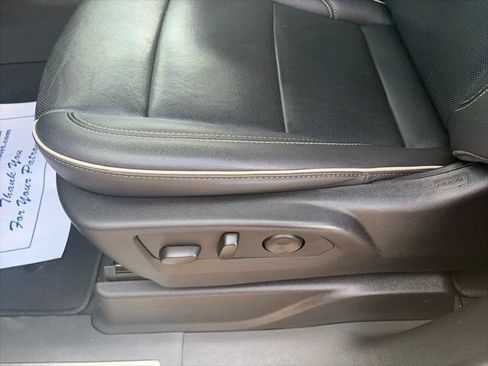 Used 2024 Chevrolet Tahoe Premier AWD/4WD image 19