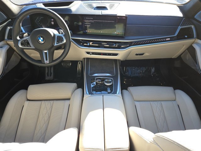Used 2026 BMW X7 M60i AWD/4WD image 13