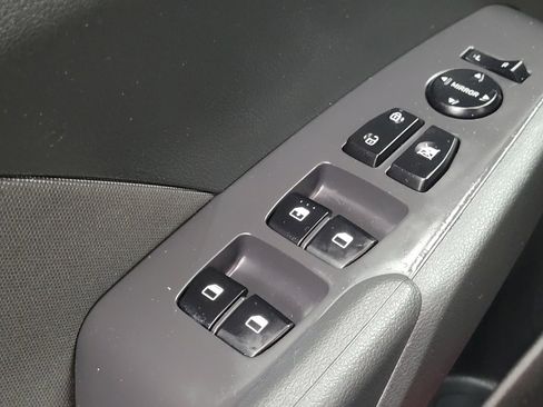 Used 2021 Hyundai Accent SE FWD image 27