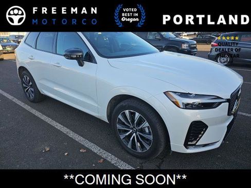 Used 2025 Volvo XC60 B5 Core image 1