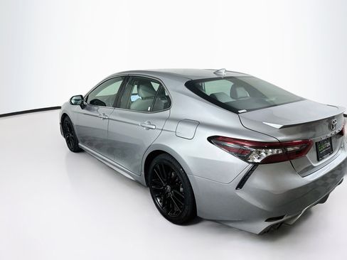 Used 2024 Toyota Camry XSE FWD image 5