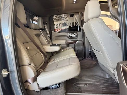 Used 2019 GMC Sierra 1500 SLT w/ SLT Premium Plus Package AWD/4WD image 17