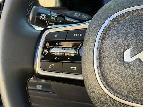 Used 2023 Kia Sorento SX image 33