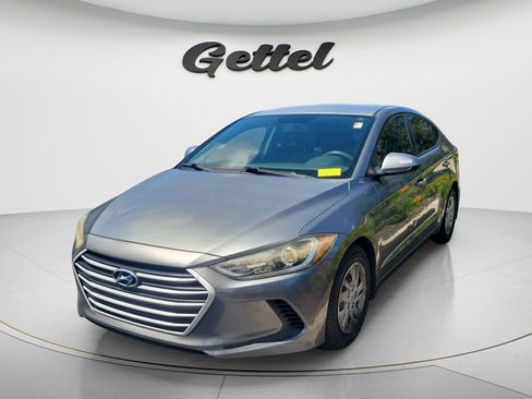 Used 2017 Hyundai Elantra SE FWD image 1