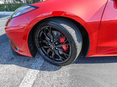 Used 2025 Chevrolet Corvette Stingray Premium Conv w/ Z51 Performance Package RWD image 27