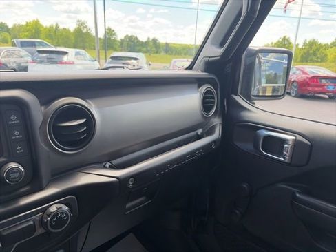 Used 2020 Jeep Wrangler Unlimited Sport AWD/4WD image 22