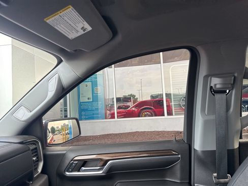 Used 2024 Chevrolet Silverado 1500 LT AWD/4WD image 28
