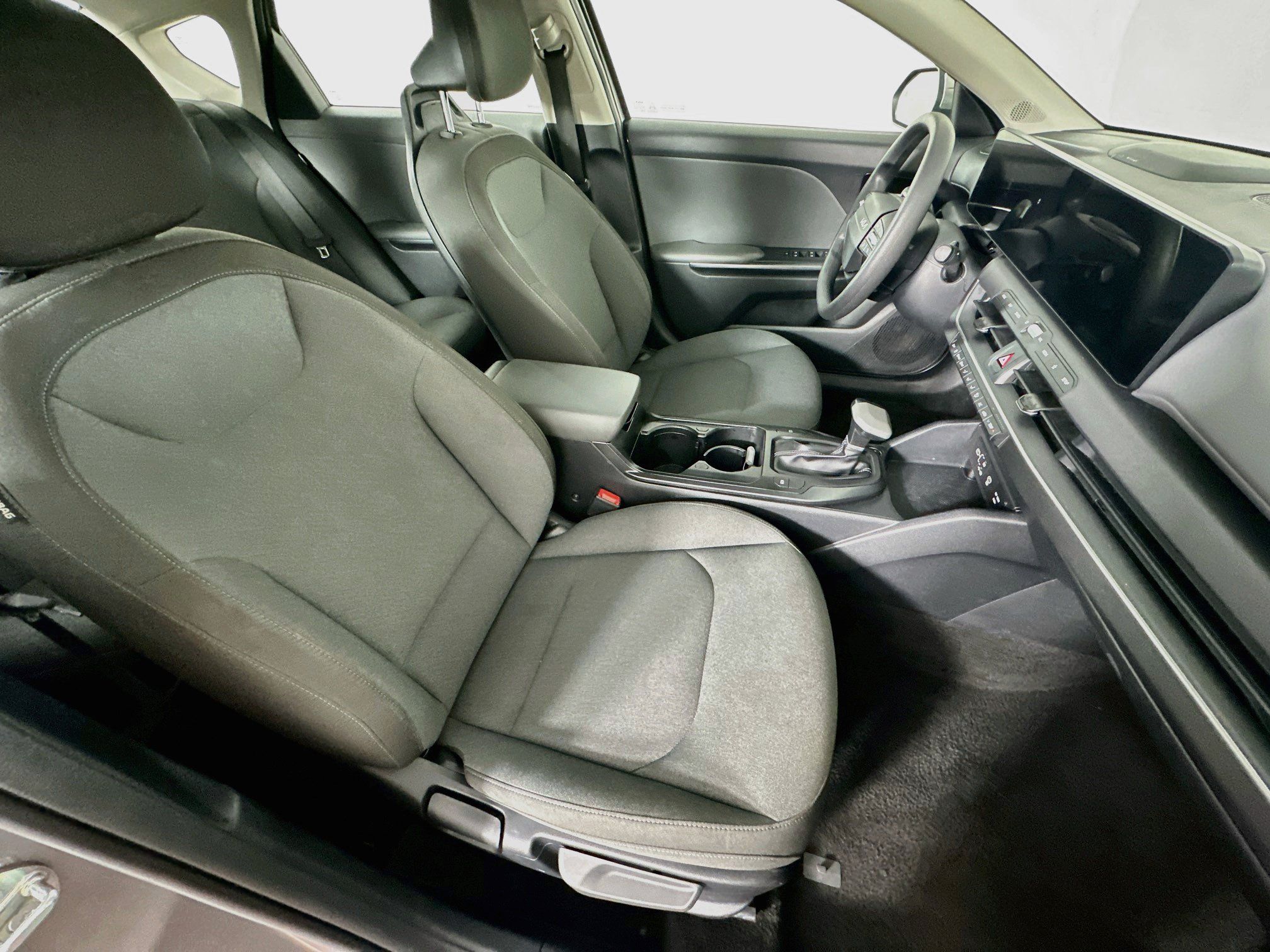 Used 2025 Kia K4 FWD image 31
