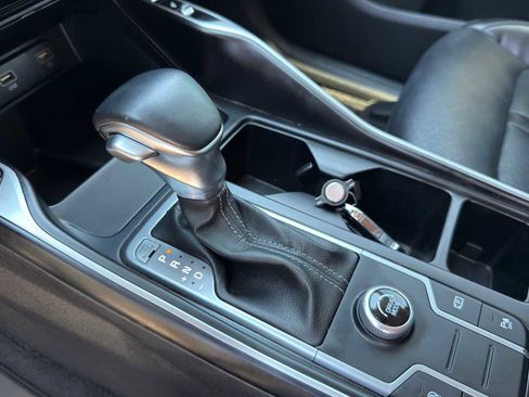 Certified 2022 Kia Sorento S FWD image 12