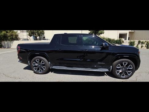 Used 2025 GMC Sierra EV Denali image 4